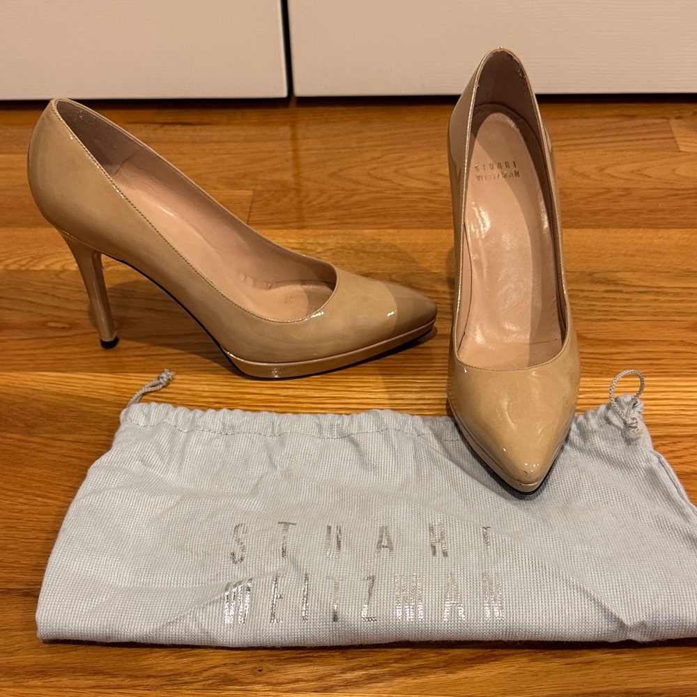 Stuart Weitzman Beige Patent Leather Heels